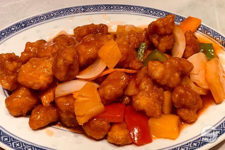 41. Poulet à la Sauce Aigre-Douce - Lotus Restaurant