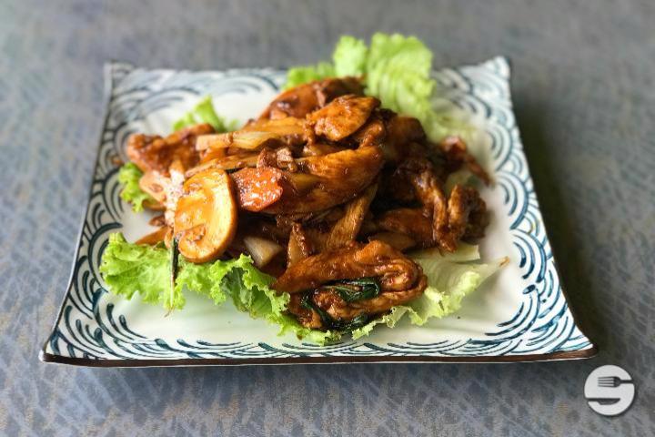 46. Poulet au Basilic - Lotus Restaurant