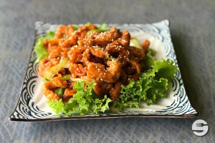 50. Poulet Croustillant - Lotus Restaurant