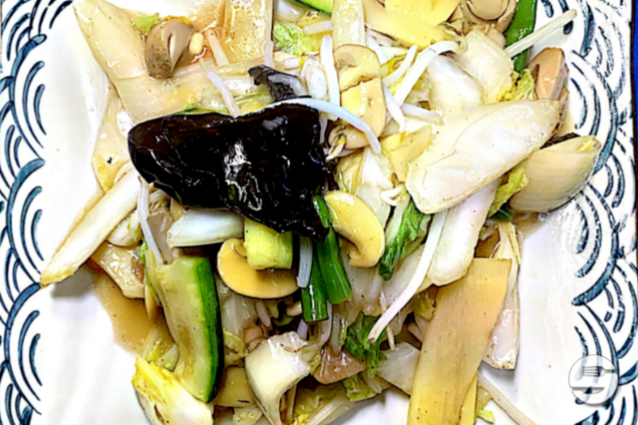 111. Légumes Lo-Hon - Lotus Restaurant