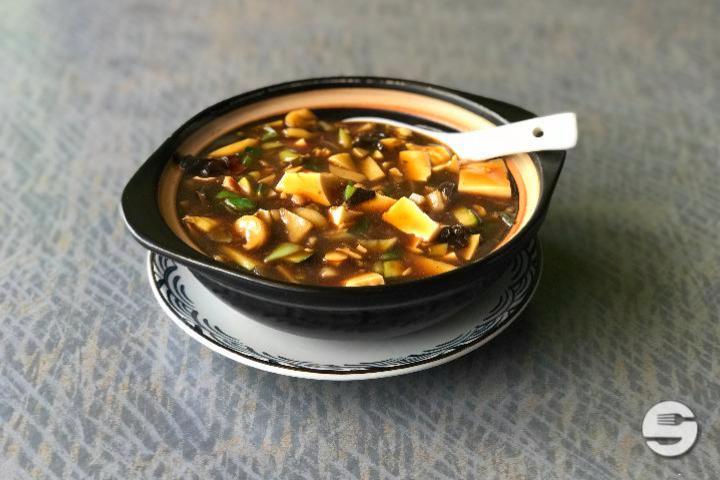 112. Tofu à la Sauce Piquante - Lotus Restaurant