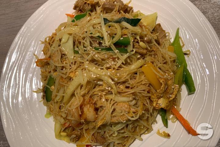 122. Vermicelle de Riz Singapour - Lotus Restaurant