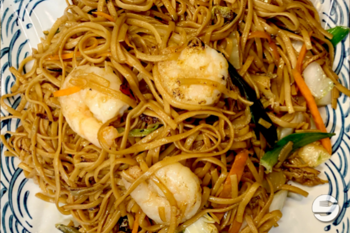 123. Nouilles Sautées aux Crevettes - Lotus Restaurant