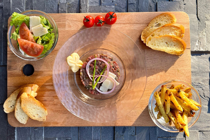 Tartare de Bœuf Bread Box - The Bread Box