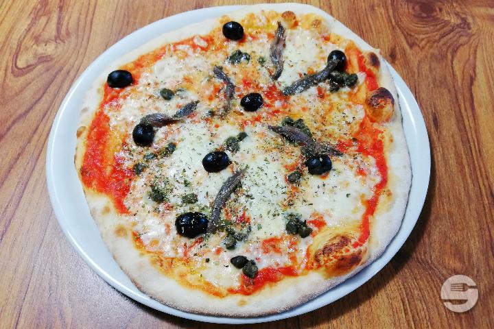 Pizza Napoletana - Il Vesuvio