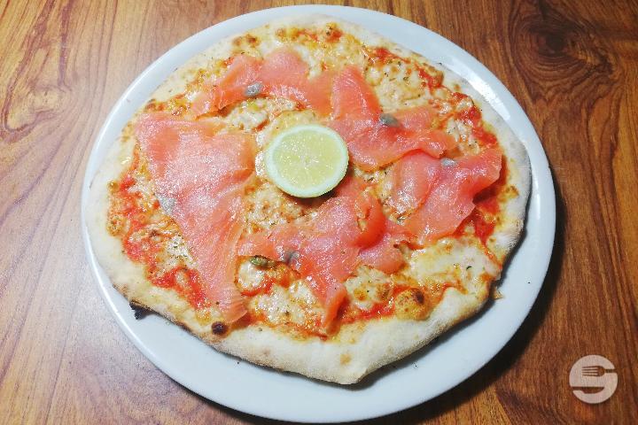 Pizza Salmone - Il Vesuvio