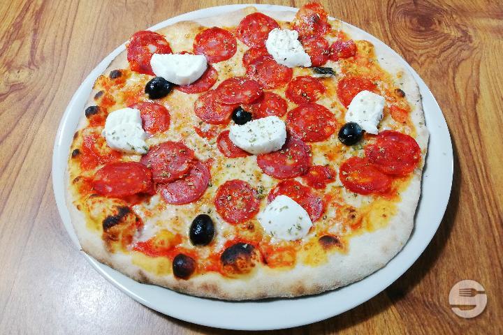 Pizza Calabrese - Il Vesuvio