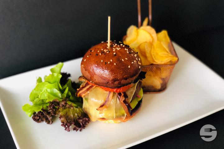 Burger Castel - Restaurant Roches Brunes