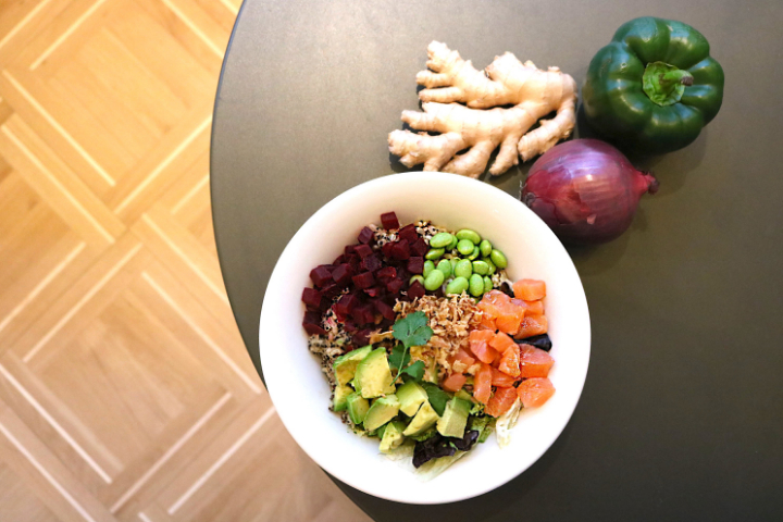 Lachs Avocado Bowl - Dean & David Central