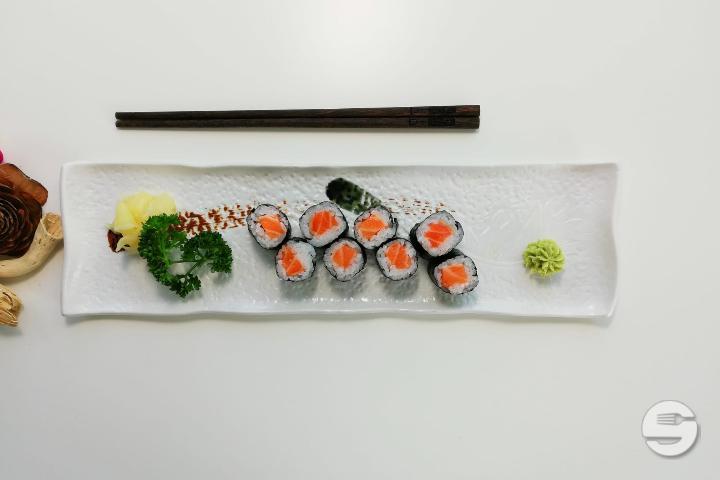 Salmon Maki - Fengling