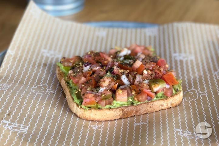 Tomaten Salsa Toast - B.GOOD
