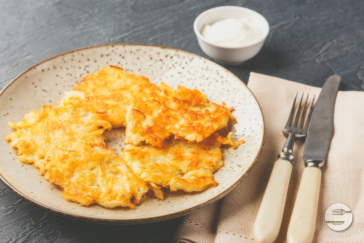 Rösti with side dish of your choice - Drei Rosen
