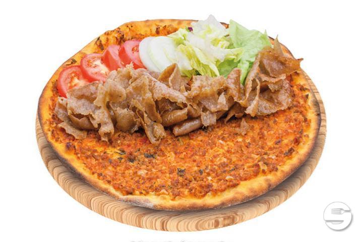 Lahmacun mit Kebabfleisch - Pizza Messo & Burger