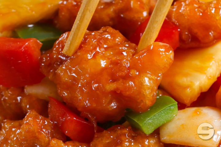 Uthai Thani XL with side dish of your choice - The Siam Delicious