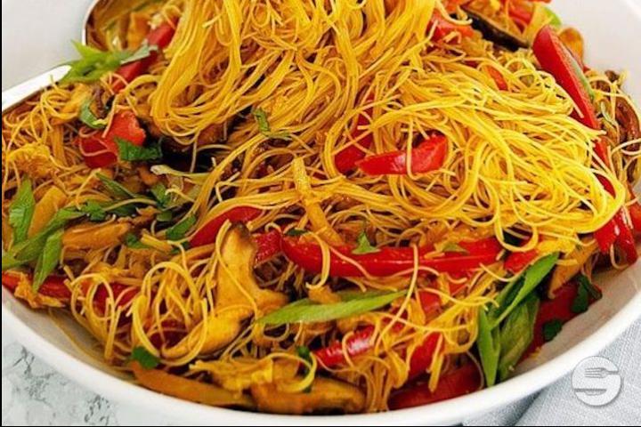 99. "Singapore" Rice Vermicelli with Duck - Fai Wong