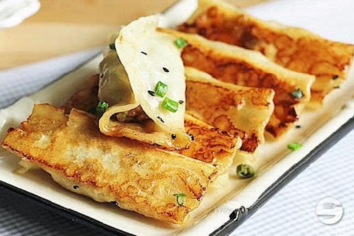 Ravioli Grillés 煎锅贴 4p - Mala's Kitchen