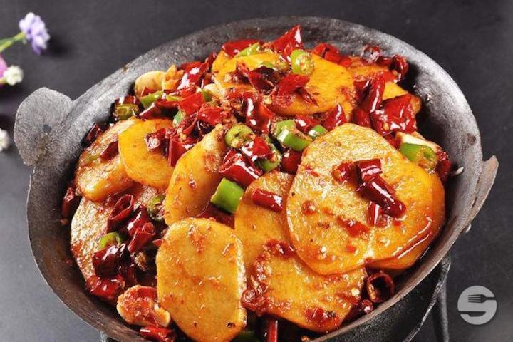 MaLa Dry Pot Pommes de Terre 麻辣干锅土豆片 - Mala's Kitchen