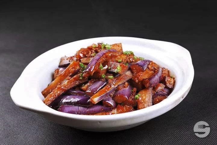 Aubergines Braisées 红烧茄子 - Mala's Kitchen