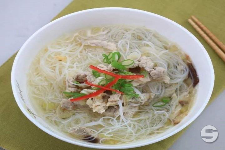 Soupe de Vermicelles au Poulet - Mala's Kitchen