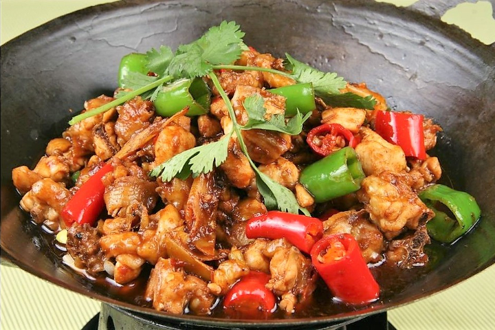 Dry Pot Chicken 香辣干锅鸡 - Mala's Kitchen