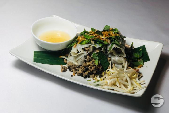 20. Banh Cuon Tom Thit - Sen