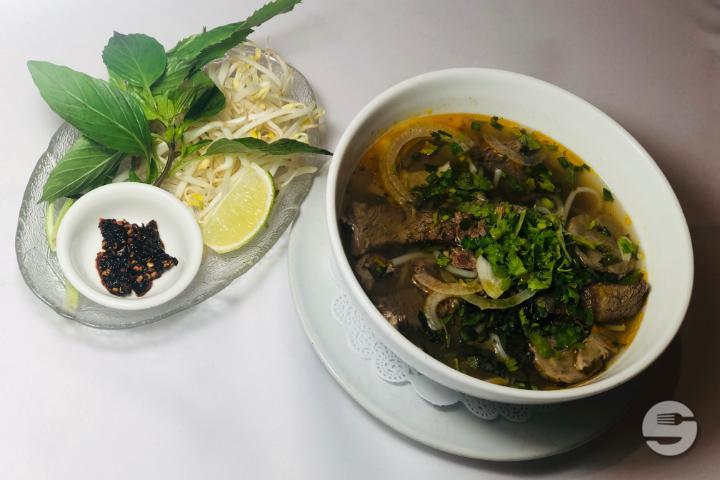 06. Bun Bo Hue - Sen