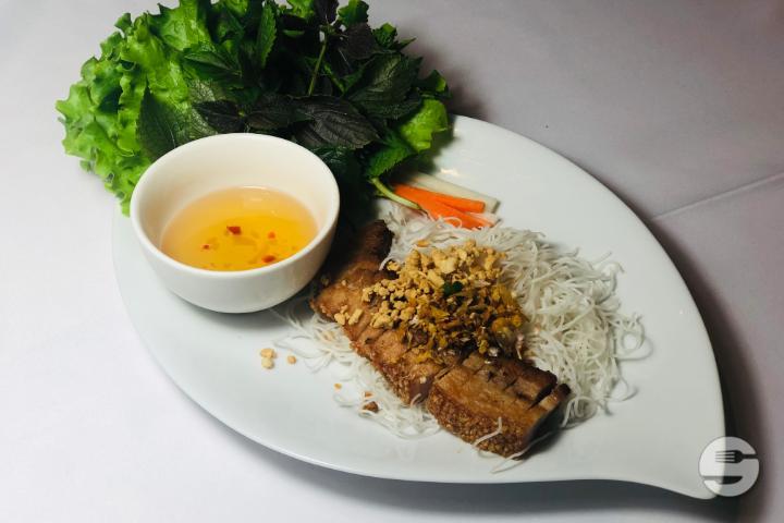 S10. Lacquered Pork - Sen