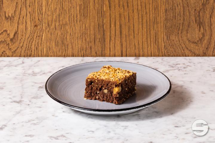 Haselnuss-Brownie - Stripped Pizza