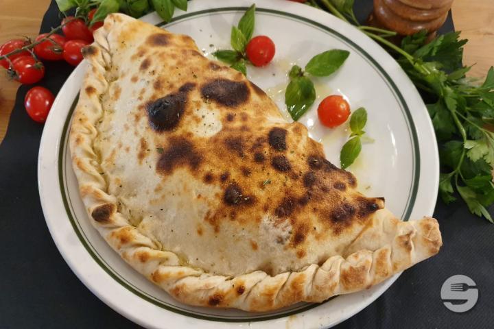 Pizza Calzone - La Grange