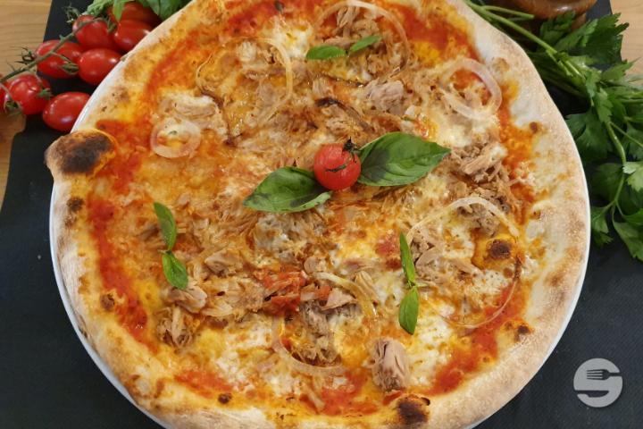 Tuna Pizza - La Grange