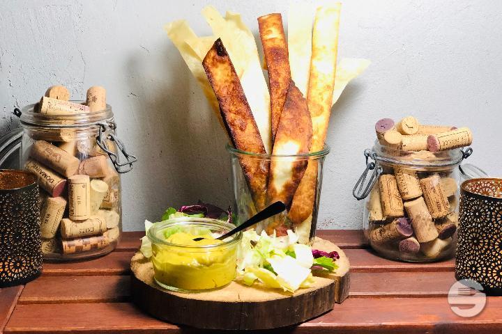 The Guacamole & Homemade Nachos - Le Cru