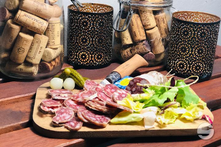 The Whole Dried Sausage - Le Cru