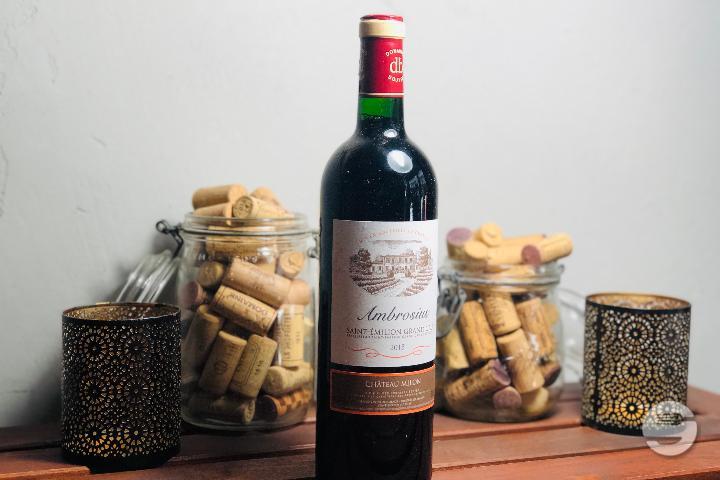 Saint-Emilion, Ambrosius, Château Milon - Le Cru