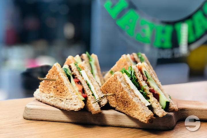 Salmon Club - Urban Health