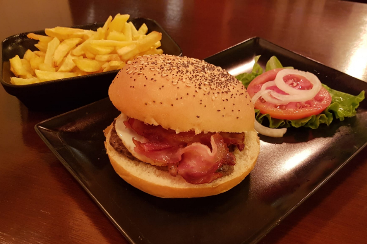 Hamburger - Adega