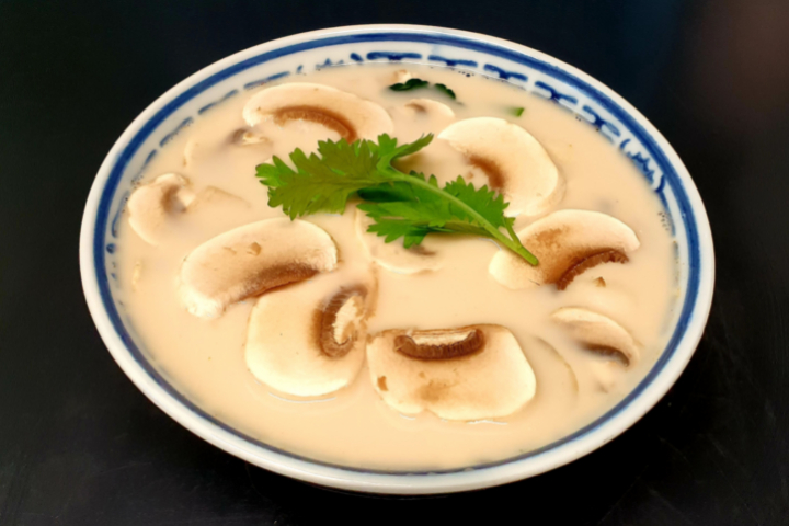 13. Tom Kra Hed - Chez Méo Cuisine Thailandaise