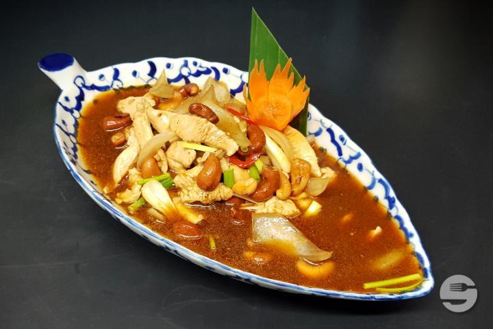 21. Kai Pad Med Mamuangt - Chez Méo Cuisine Thailandaise