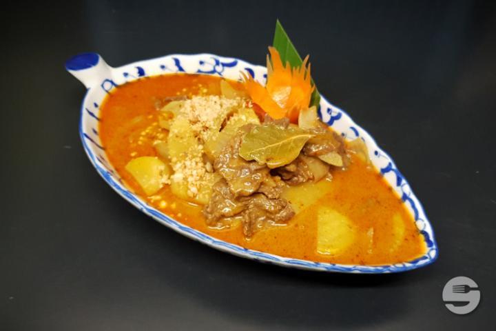 46. Keang Mussaman Nea - Chez Méo Cuisine Thailandaise