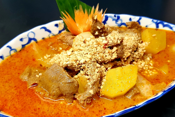 46. Keang Mussaman Nea - Chez Méo Cuisine Thailandaise