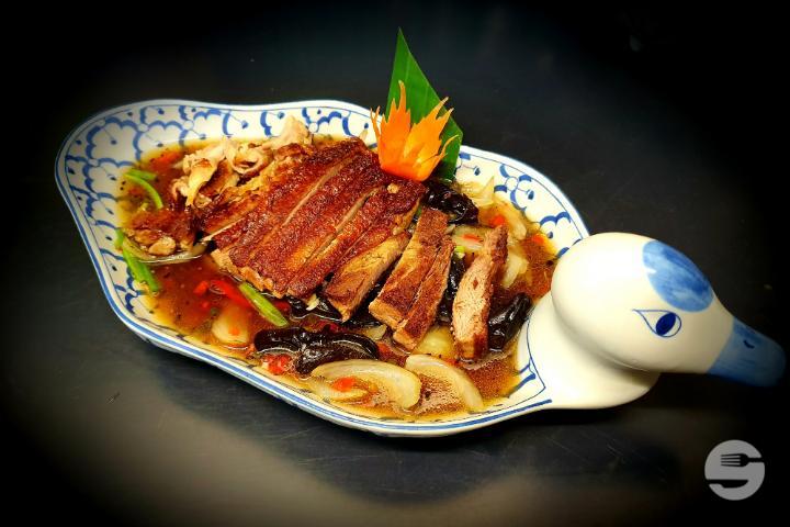 55. Ped Pad Plik Thai Dam - Chez Méo Cuisine Thailandaise