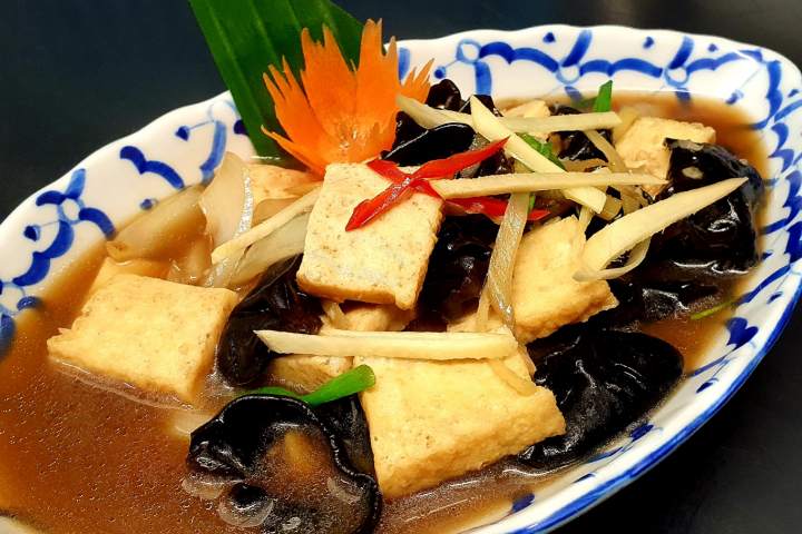 93. Tofu Pad Khing - Chez Méo Cuisine Thailandaise