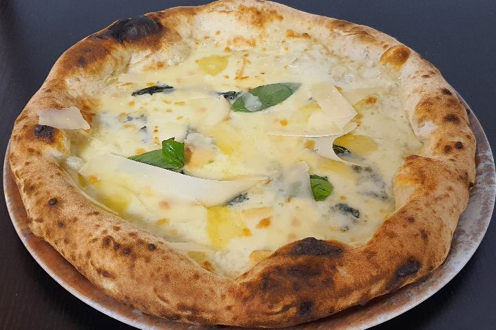 Four Cheese Pizza - Digregorio