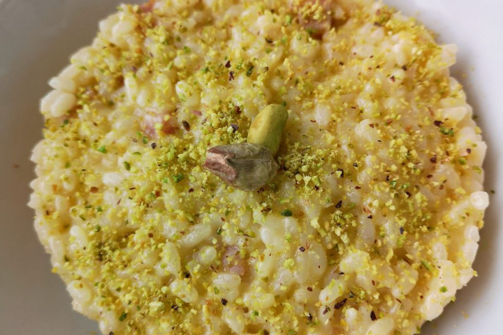 Risotto aux pistaches, guanciale et chips de parmesan - Digregorio