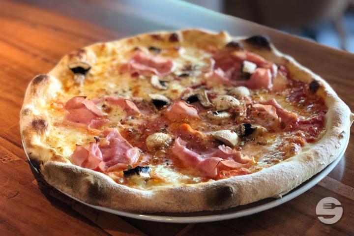 Pizza Cacciatore - Pizzeria 99