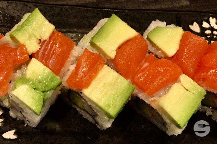 U40. Rainbows Roll - Yakito