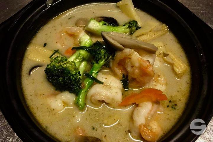 33. Green Curry Shrimps - Yakito