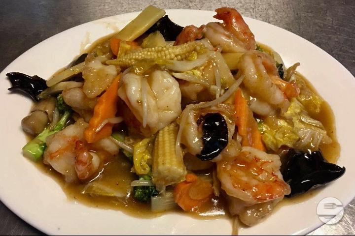 37. Veggie sauteed Shrimps - Yakito