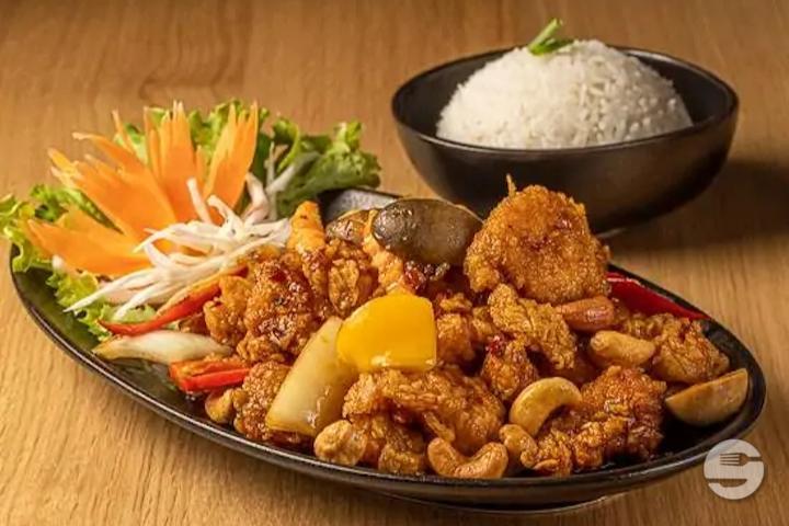 Sauteed with Cajun Nuts - Thaï Break