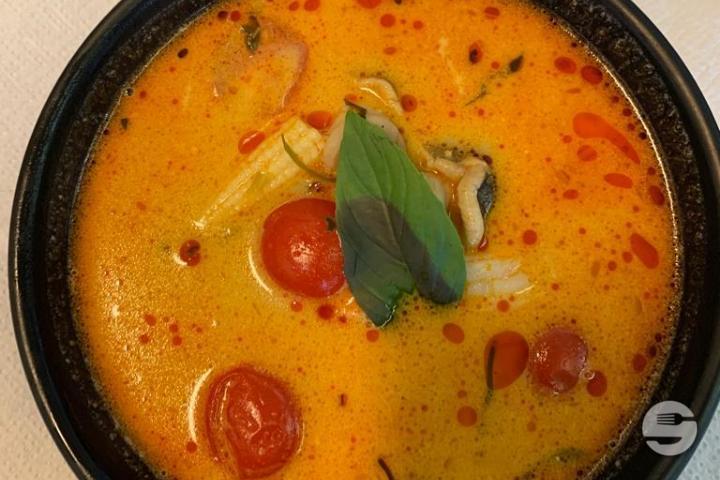 Tom Kha Gai Coconut Soup with Chicken - Echt KungFu