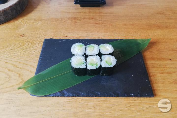 Maki Avocado Cheese - Sushi Place